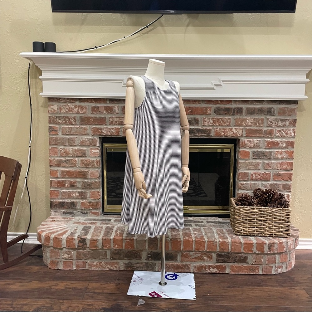 Old Navy black and white pinstriped midi dress / S / NWOT - Picture 7 of 11